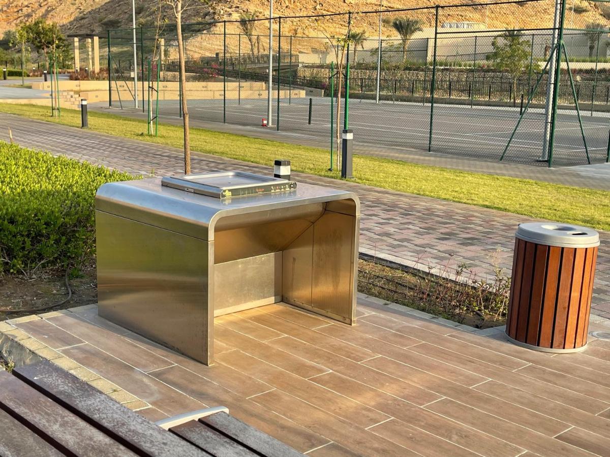 Stylish Apartment With A Jacuzzi Muscat Exterior photo